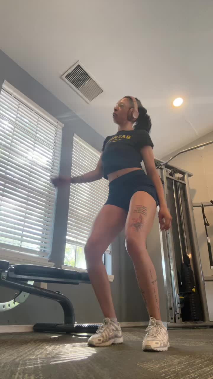 @taylicity