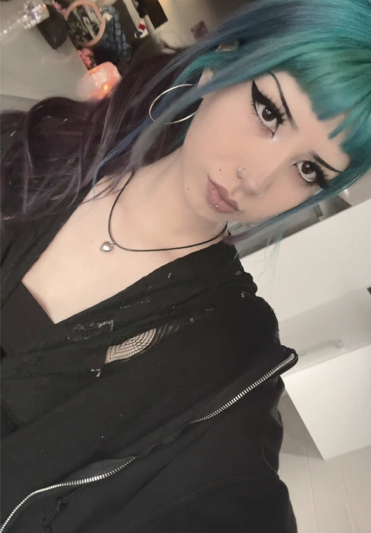 @⟡