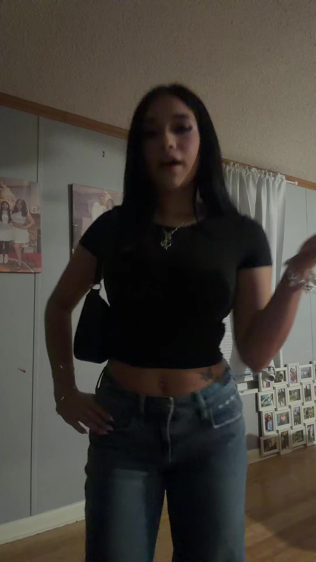 @️