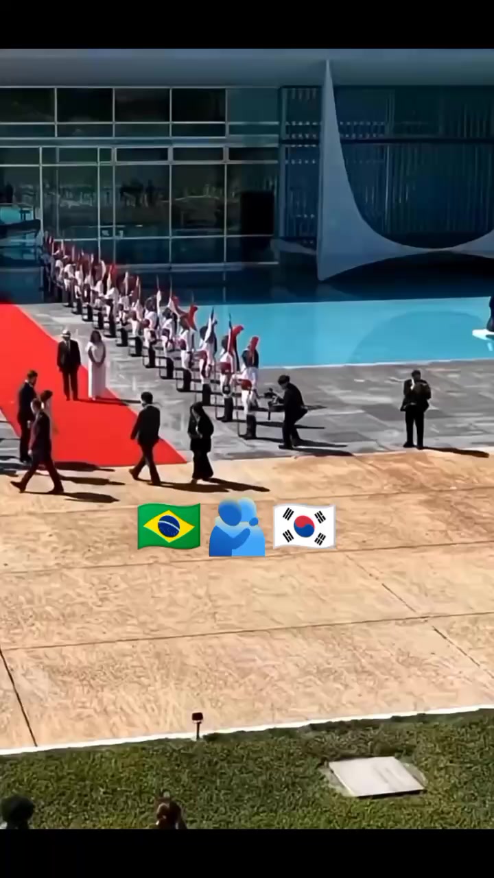 @Politiqueces