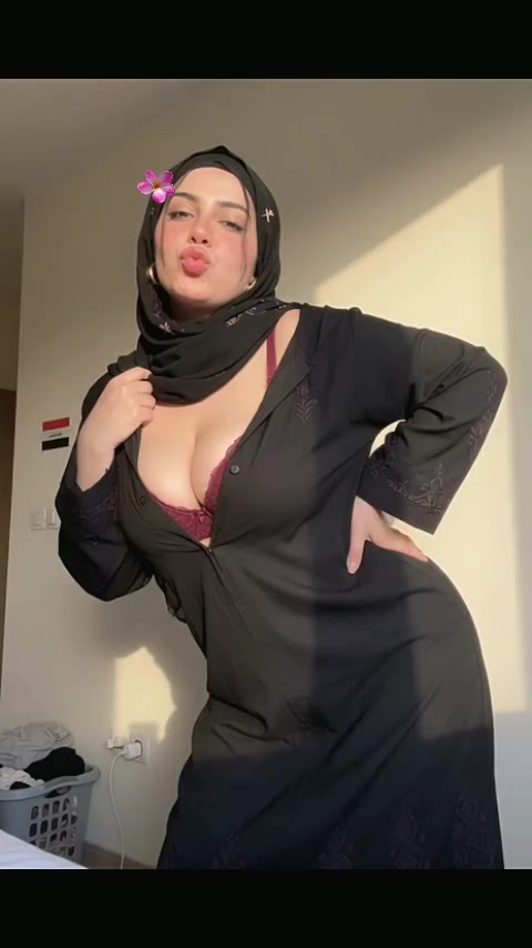 @Azilia Hadid