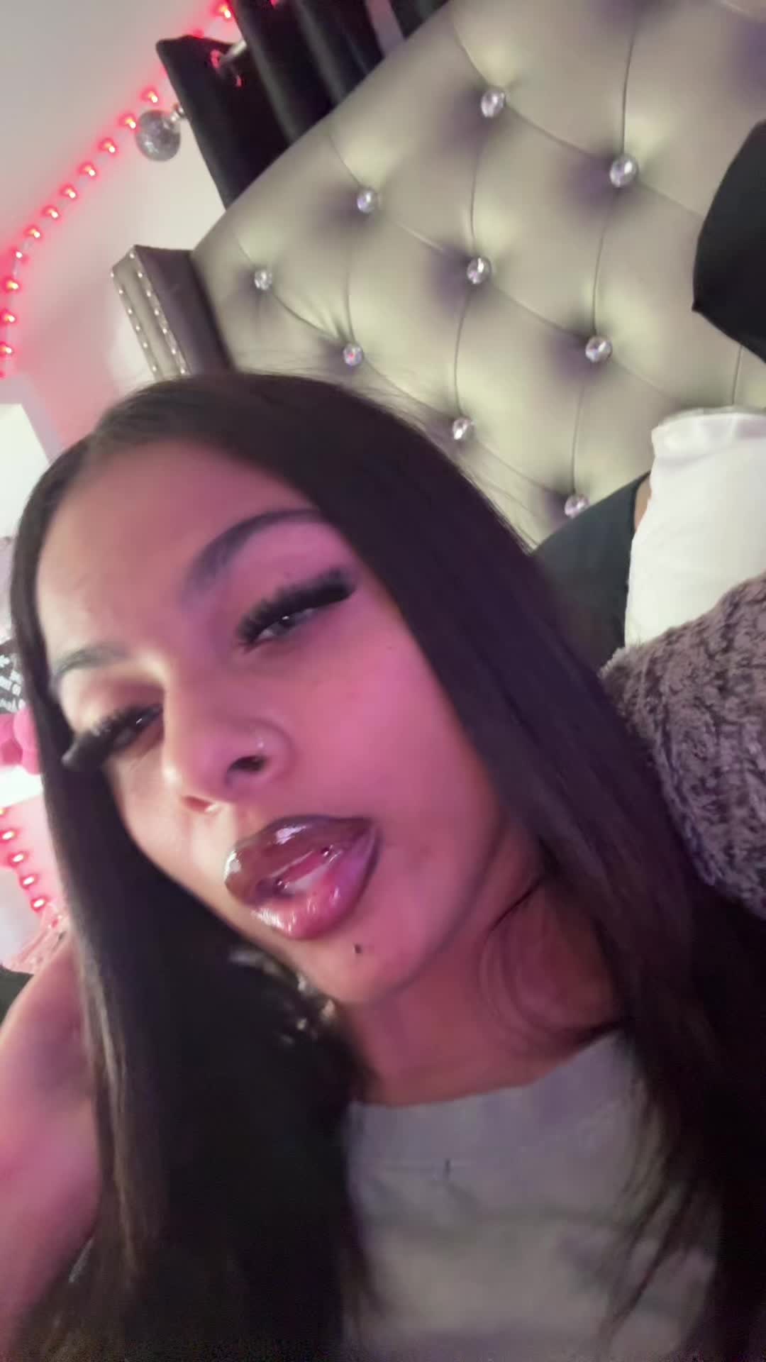 @jaz 🙇🏽&zwj;♀️