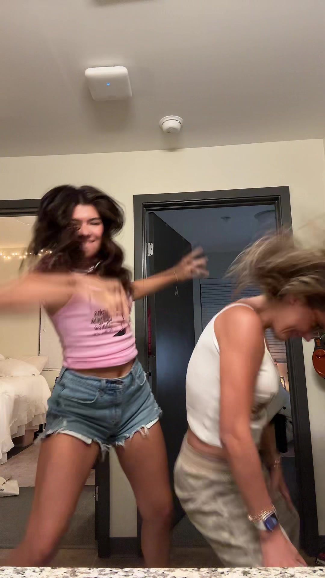 @Ella