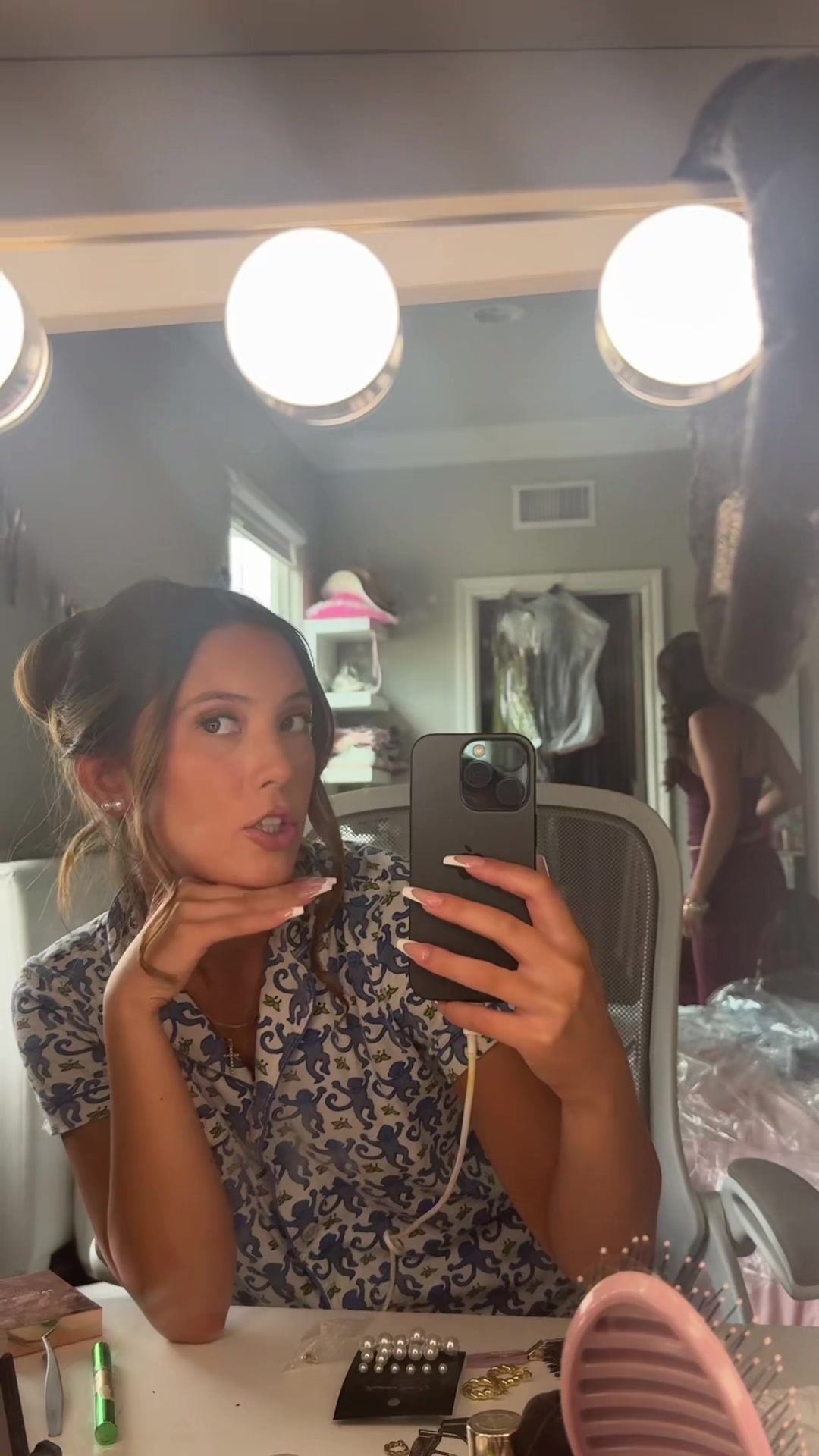 @ABI💛