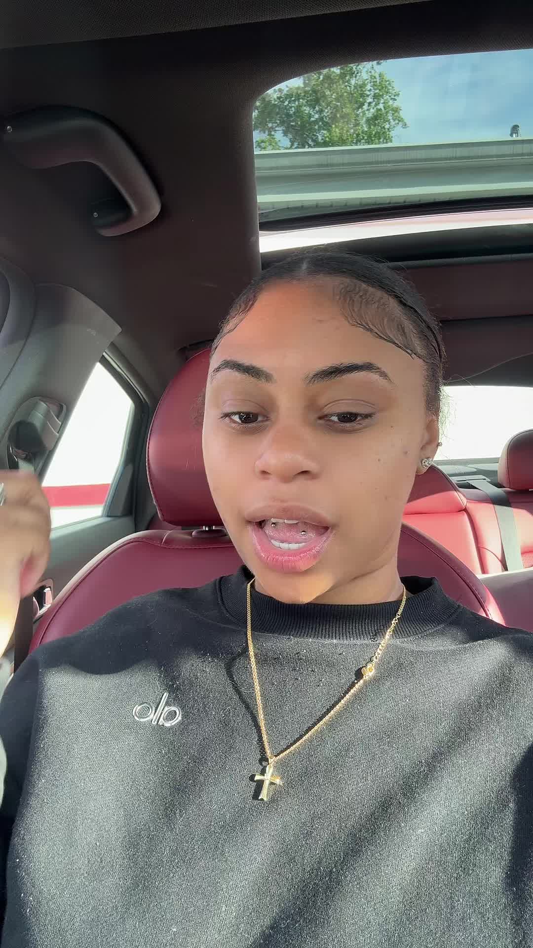 @Kaylalebomb ✨