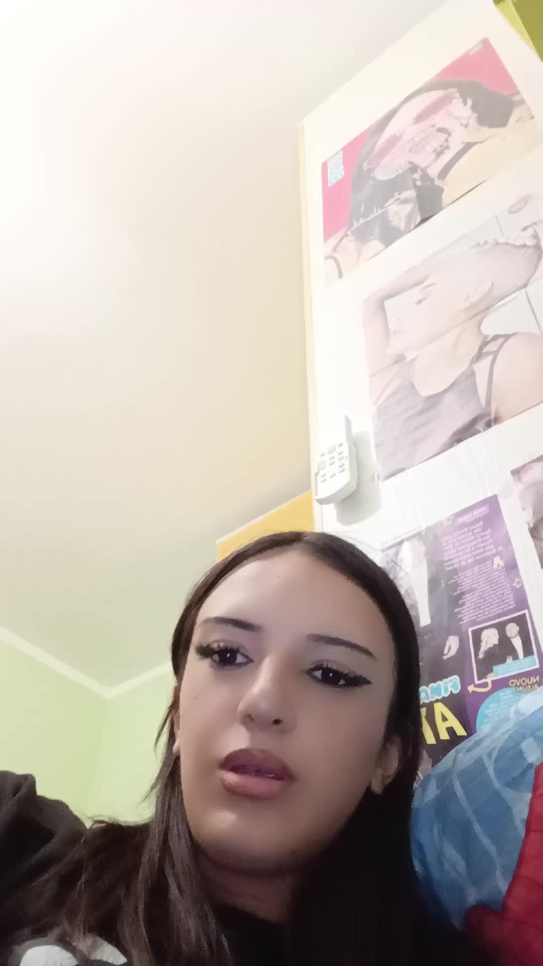 @tearsinmydollyeyes_