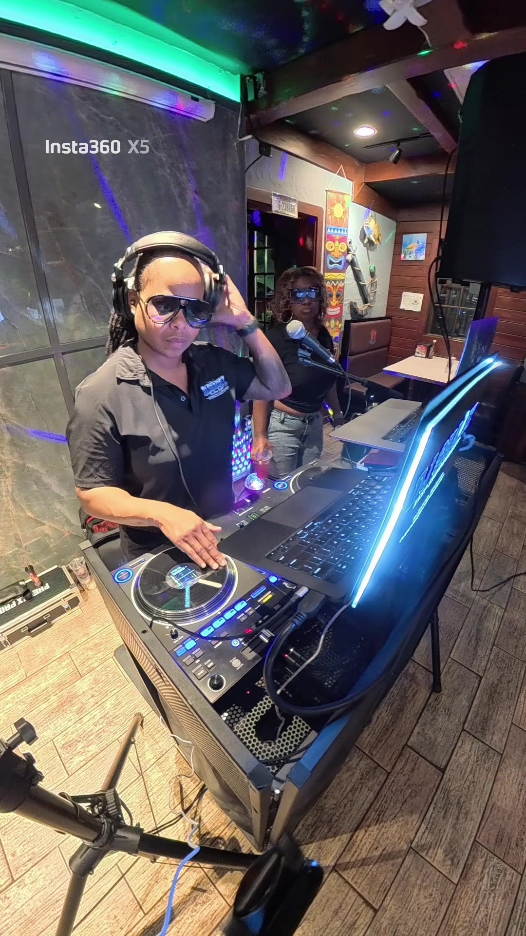 @DJShadez