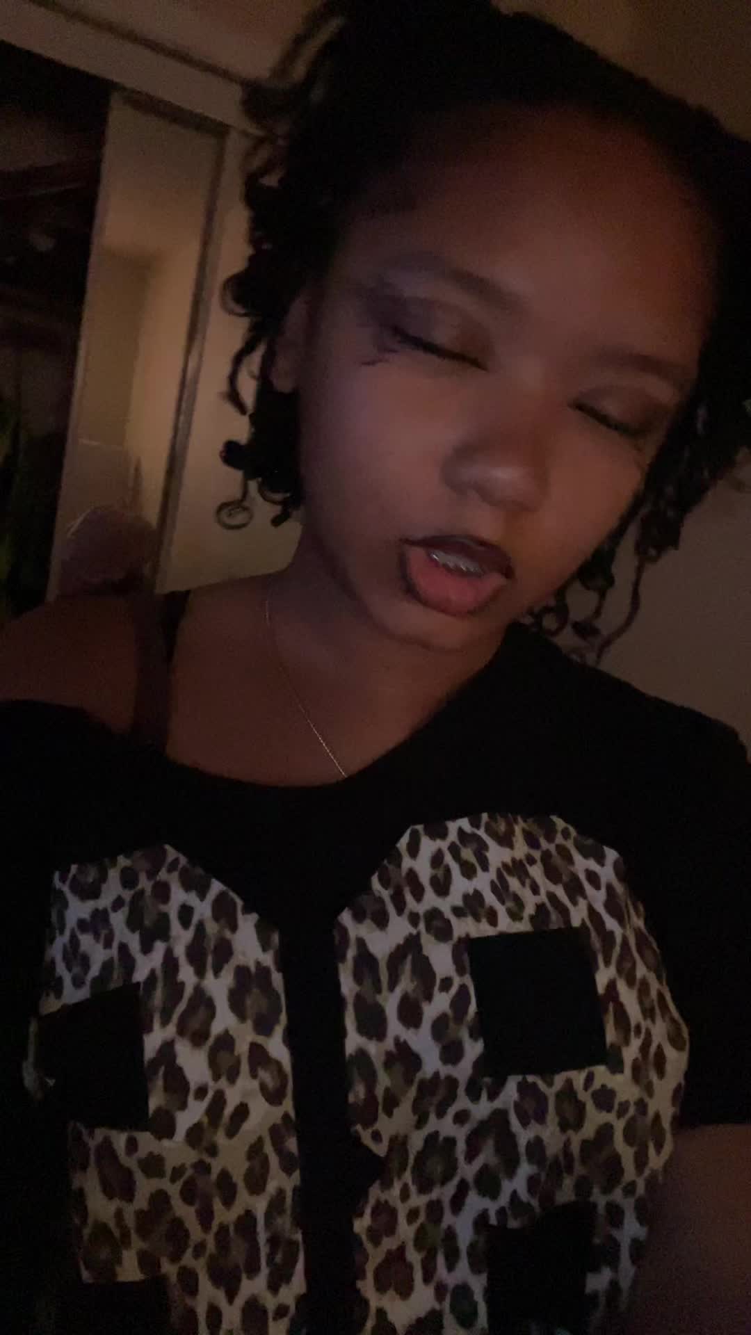 @literallysokka