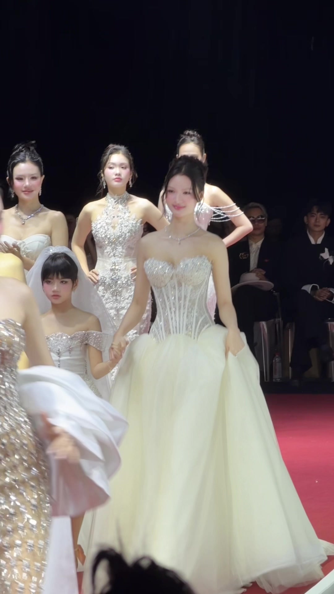 @Nguyễn Thị Cẩm Ly