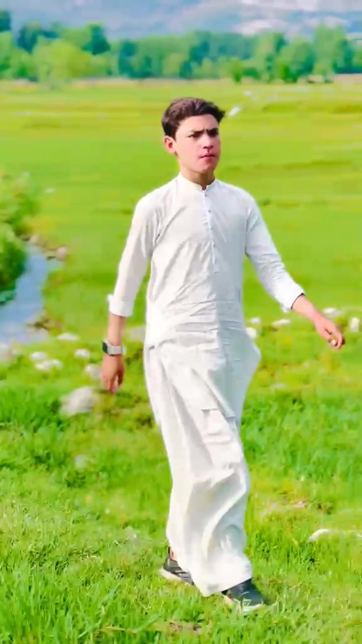 @Awais Zeeb 🕊️