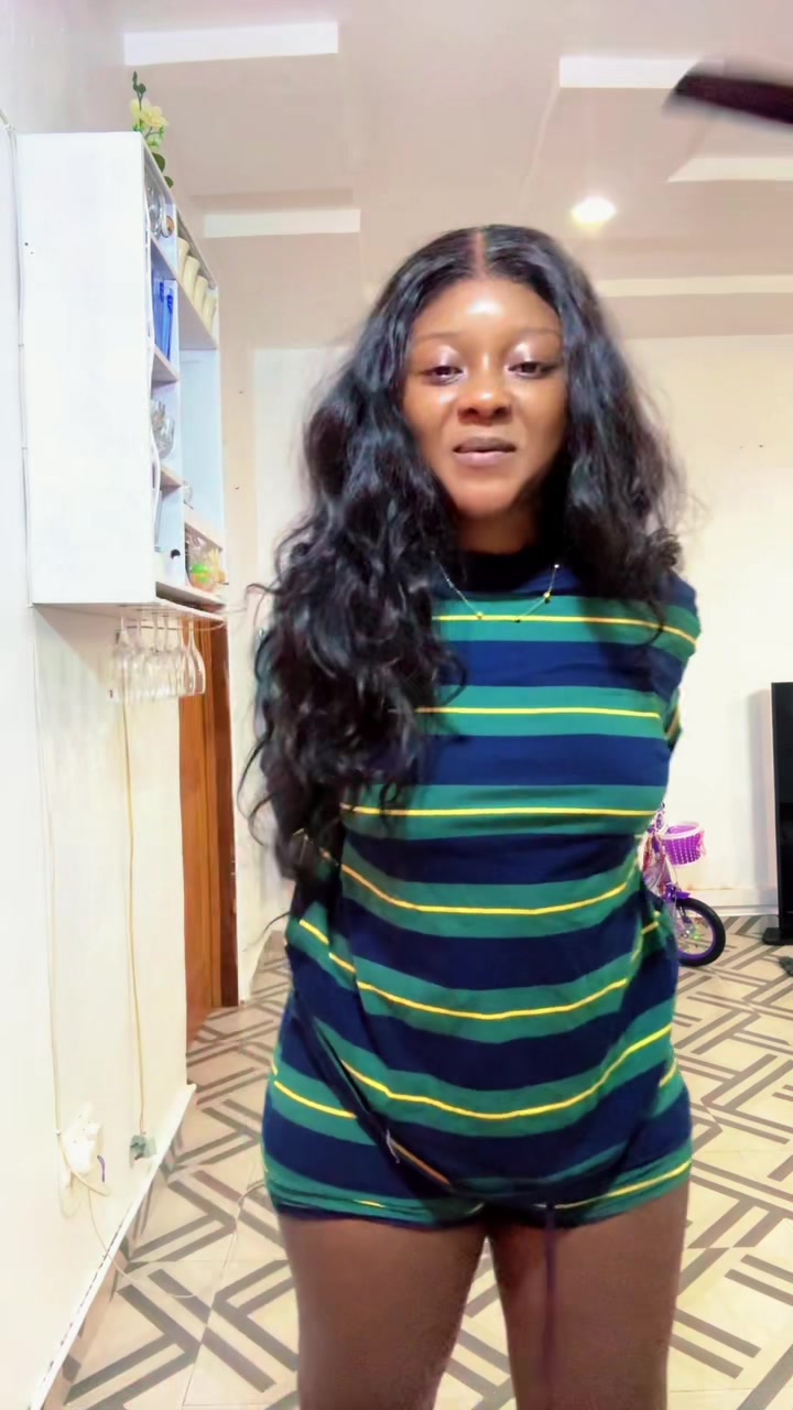 @akosuacutie