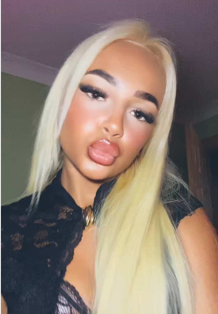 @bella
