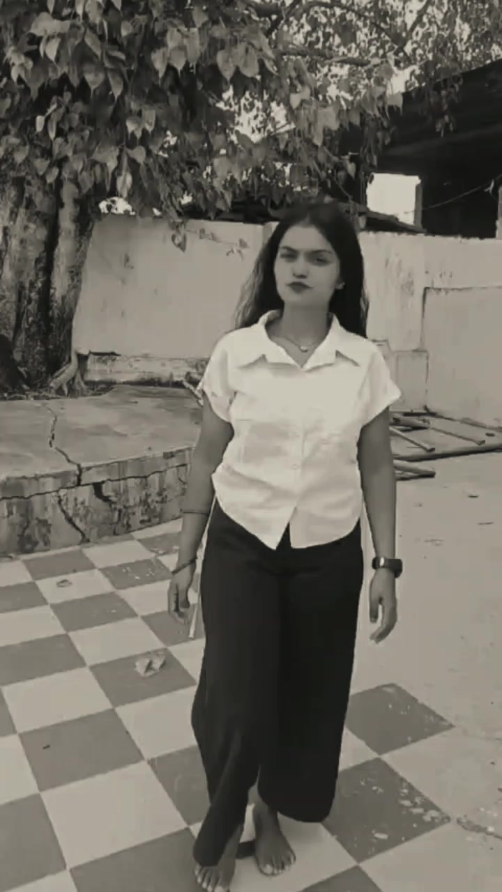 @N&igrave;dh&icirc;_Adhik&acirc;ri 22