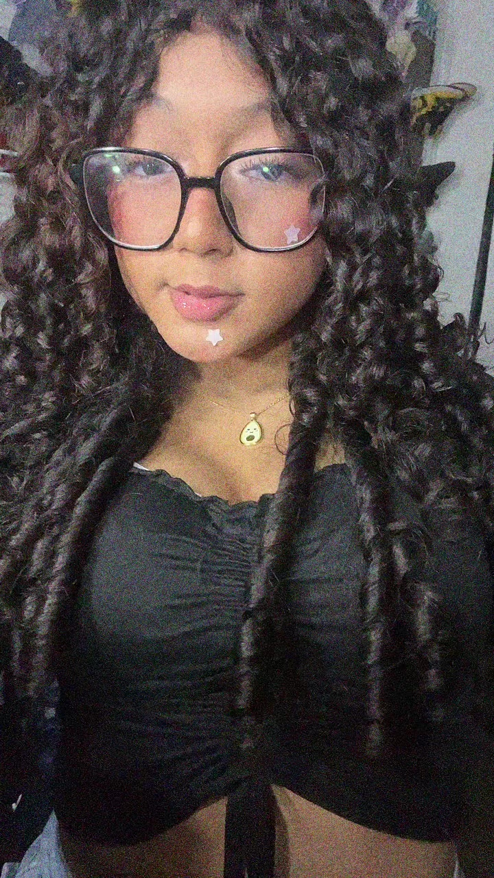 @𝓥𝓪𝓵𝓮𝓷𝓽𝓲𝓷𝓪 ❤️