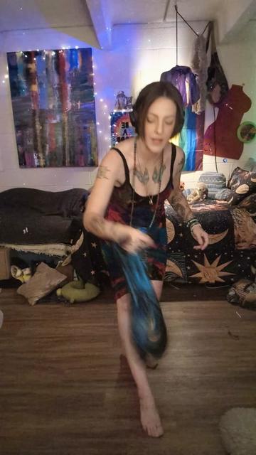 @🎶🦢Radical Hippy🦢🎶