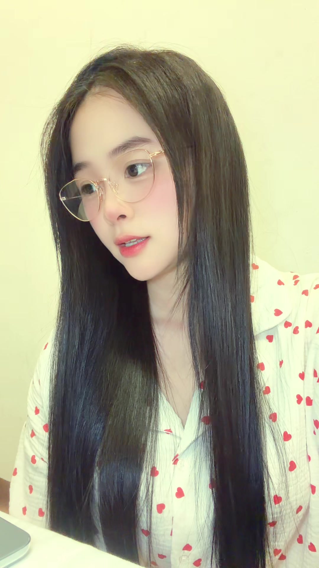 @Tuyết Trinh Ი𐑼 ☃︎
