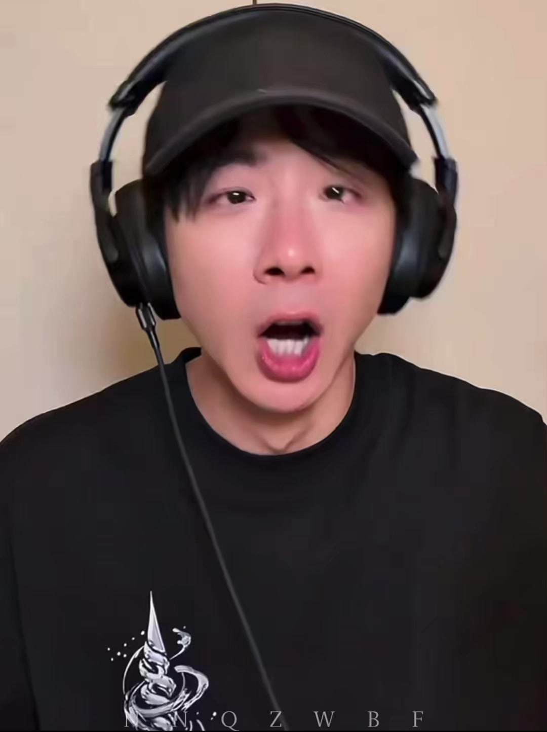 @𝙻𝚈𝙽“ 𝚂𝚃𝙾𝚁𝚈 “