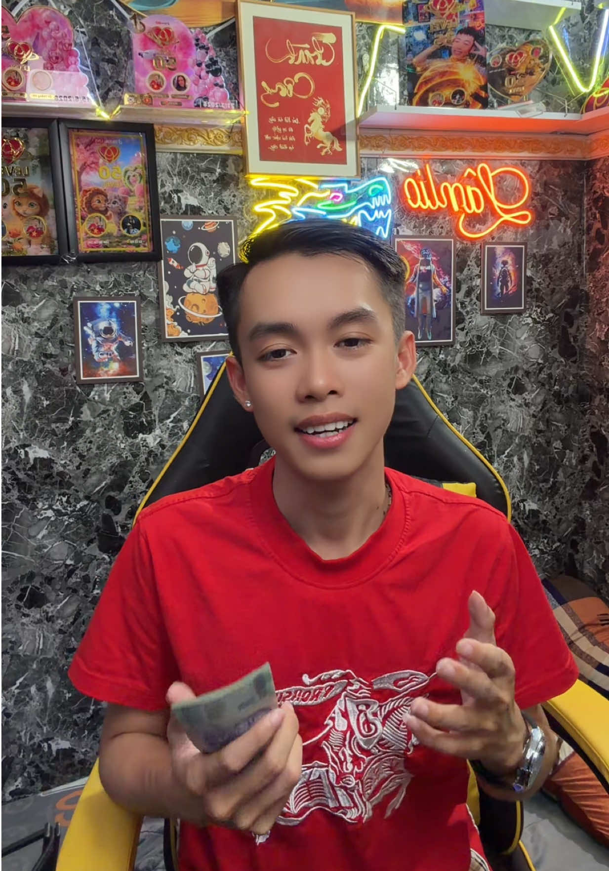 @Lâm li o Tẽn Tẽn