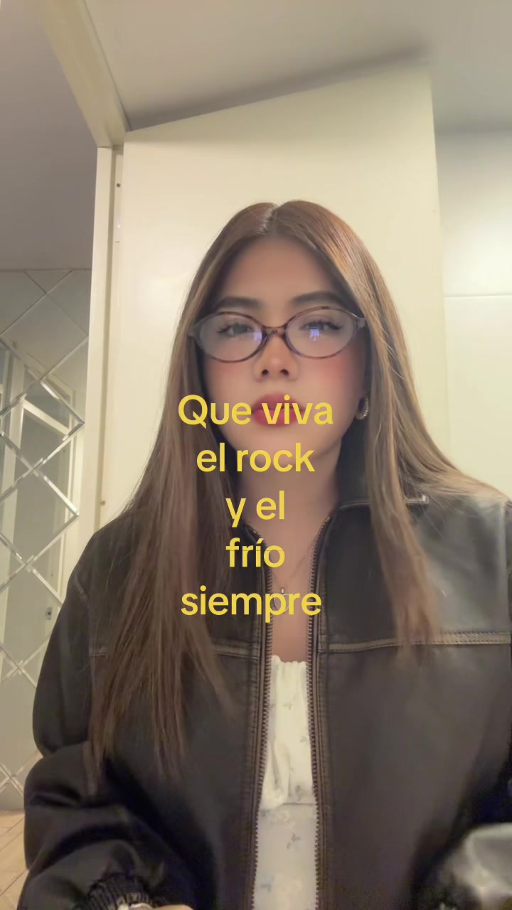 @Camila Alanis
