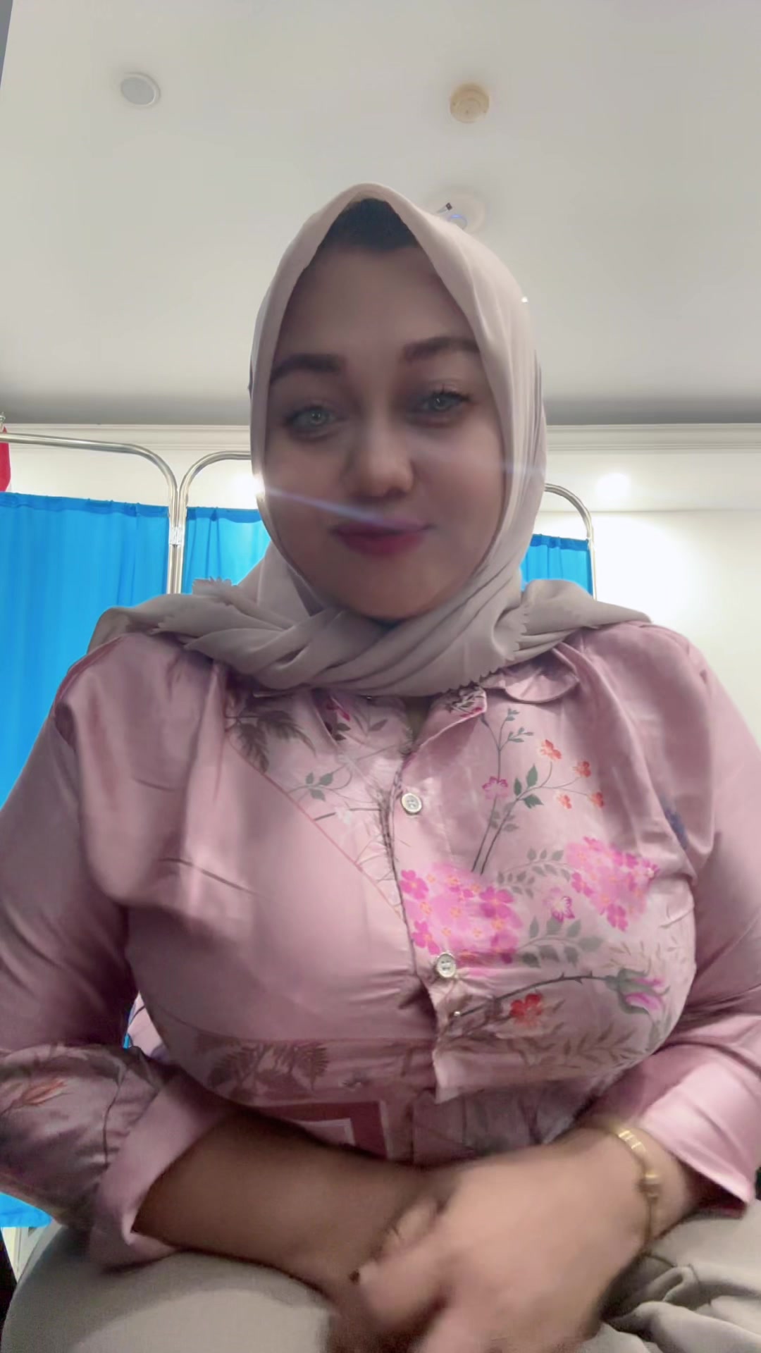 @momihzahwavarel