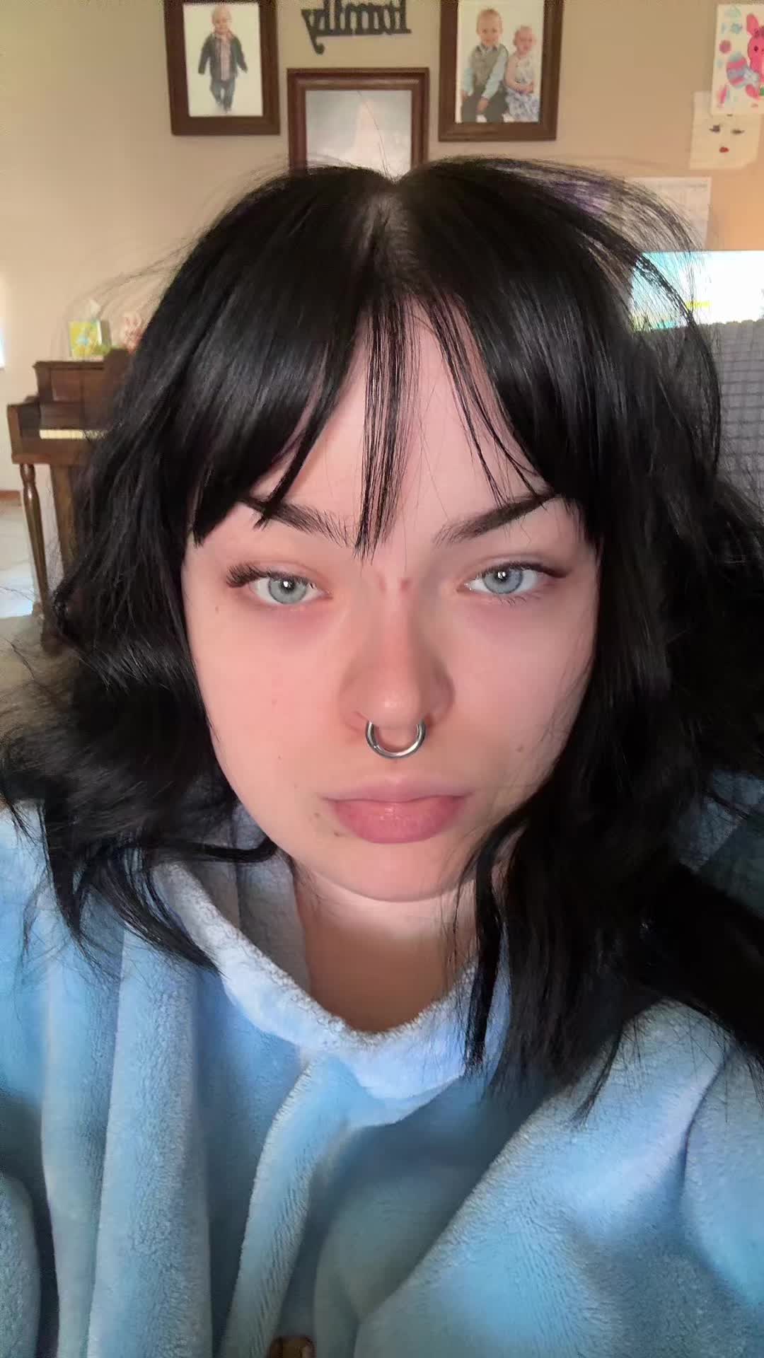 @𝖈𝖔𝖚𝖗𝖙𝖓𝖊𝖞 🦋🖤