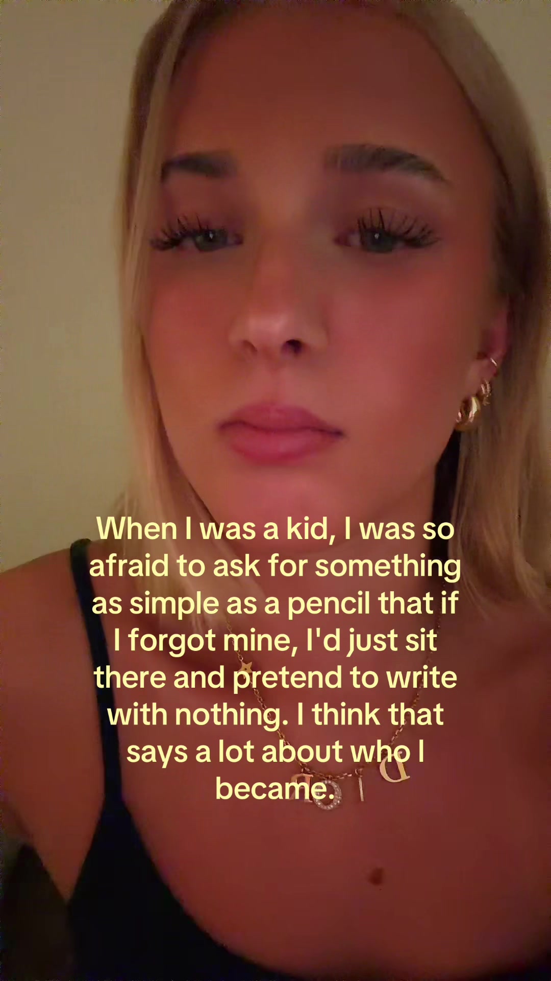 @theelliebarker