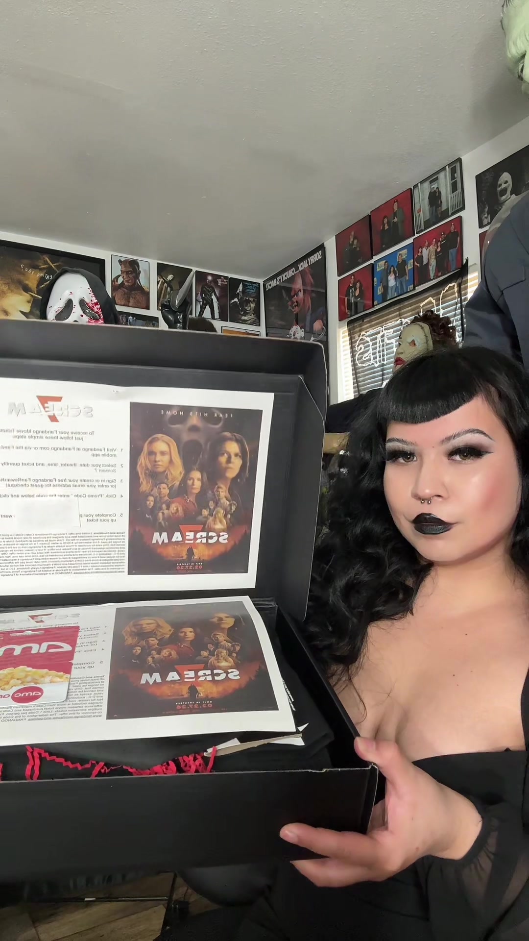 @lori_horror