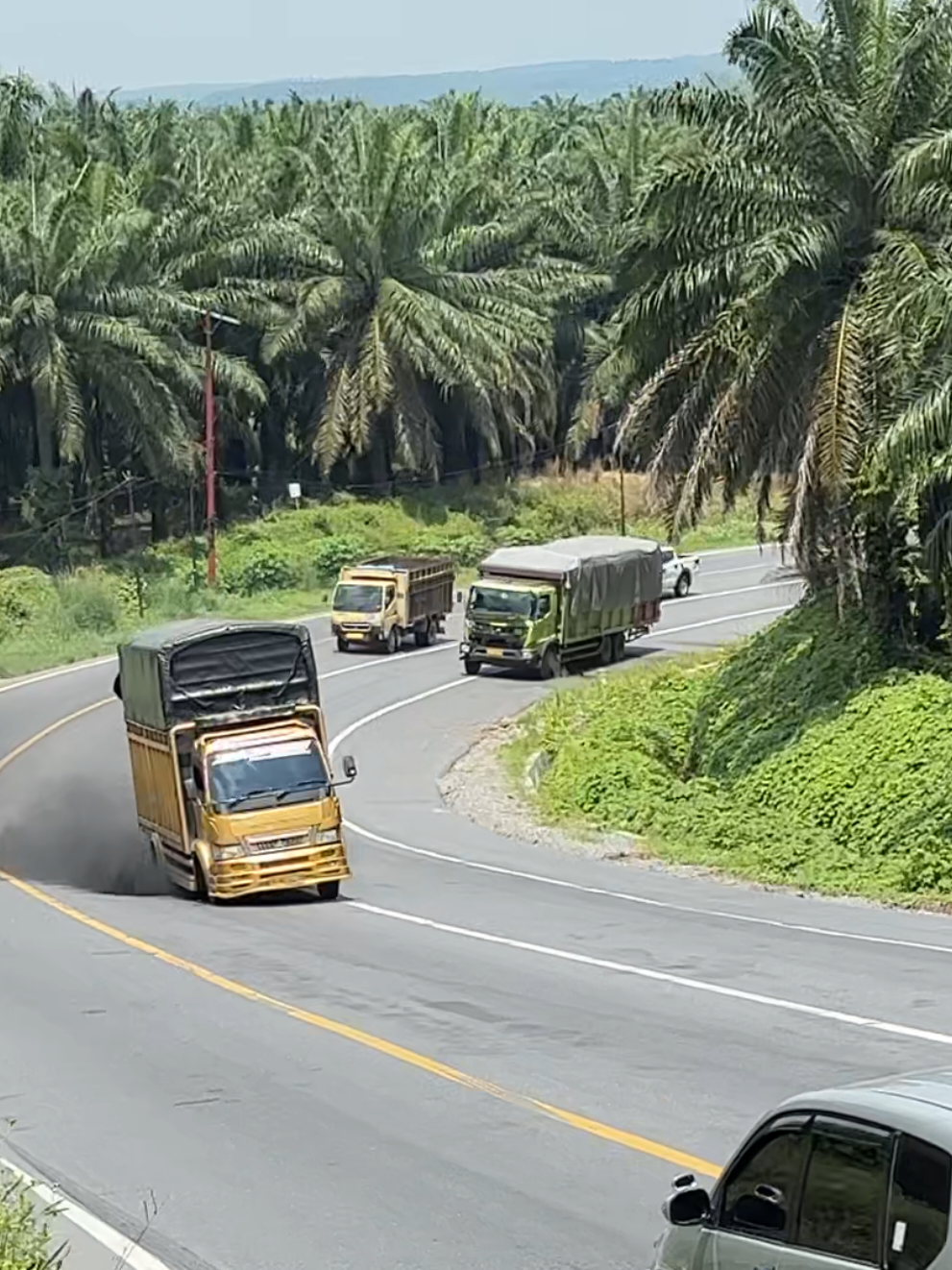 @Bukit Kodok Truck Video