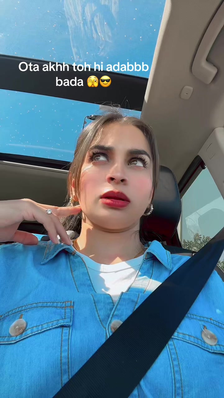 @komal_khaira97