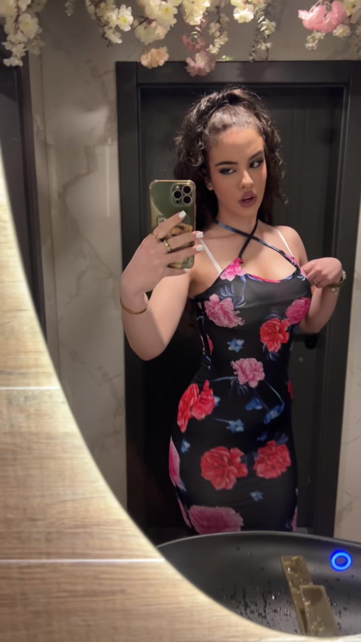 @𝑽𝒂𝒍𝒆💋