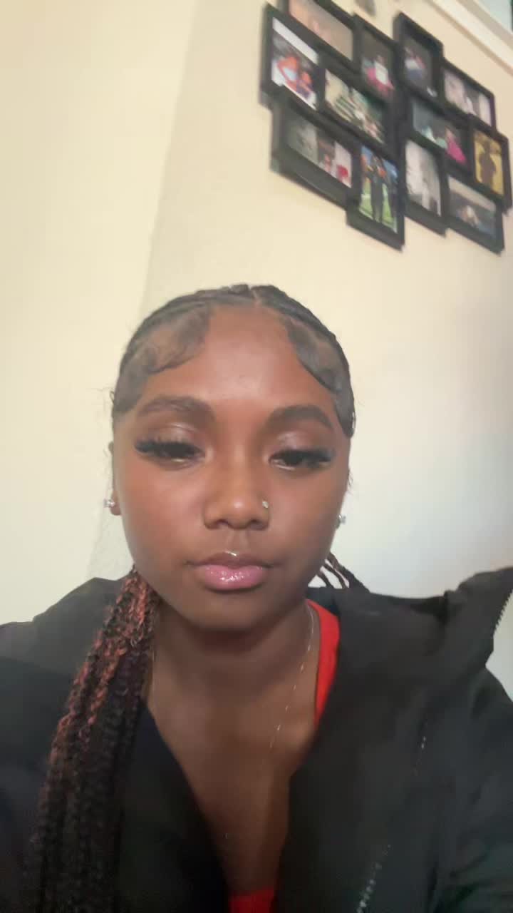 @￼