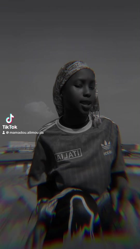 @Tr&otilde;nj&ecirc;&uuml;r 224🇬🇳