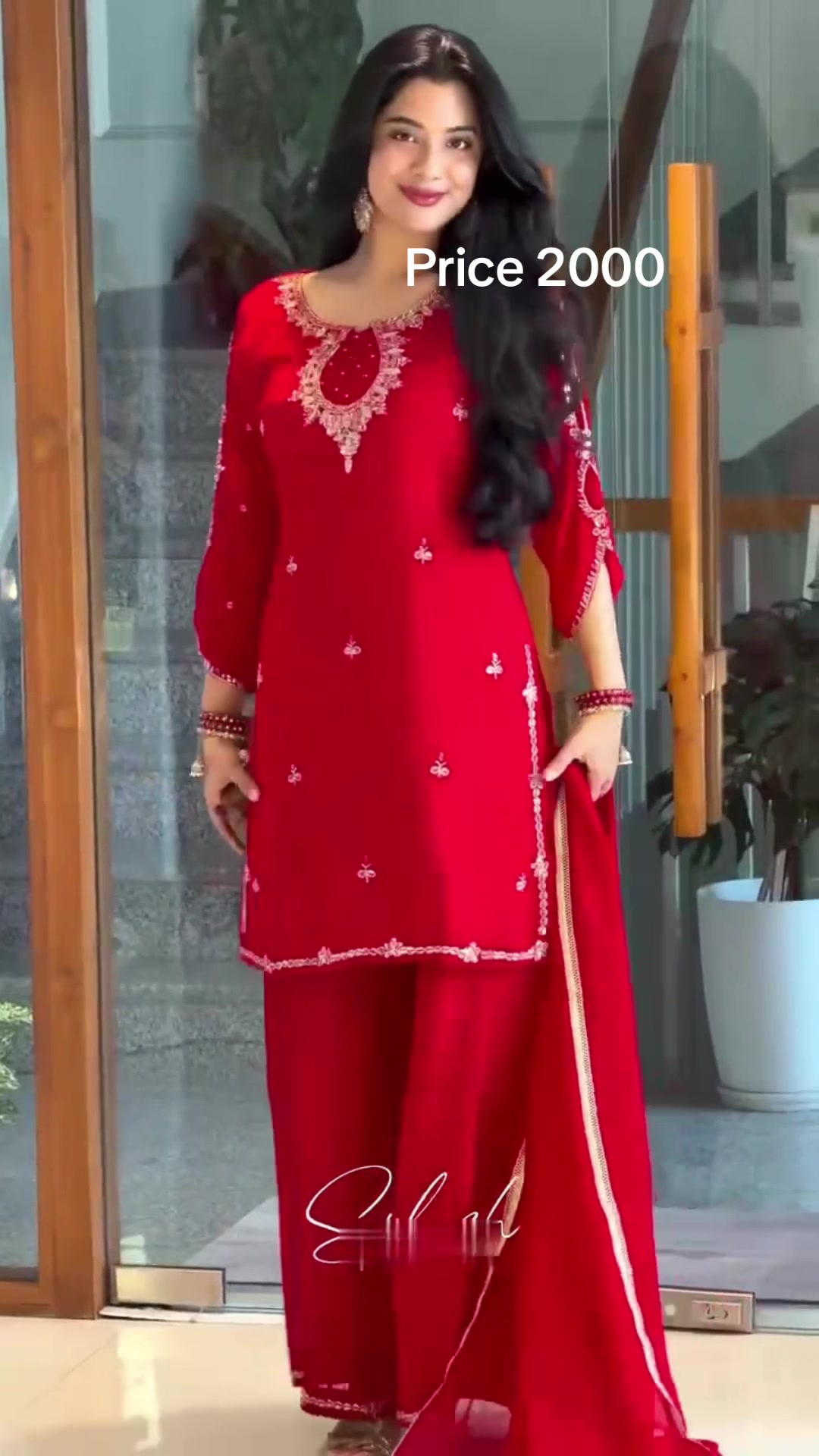 @Queencollection_fashion