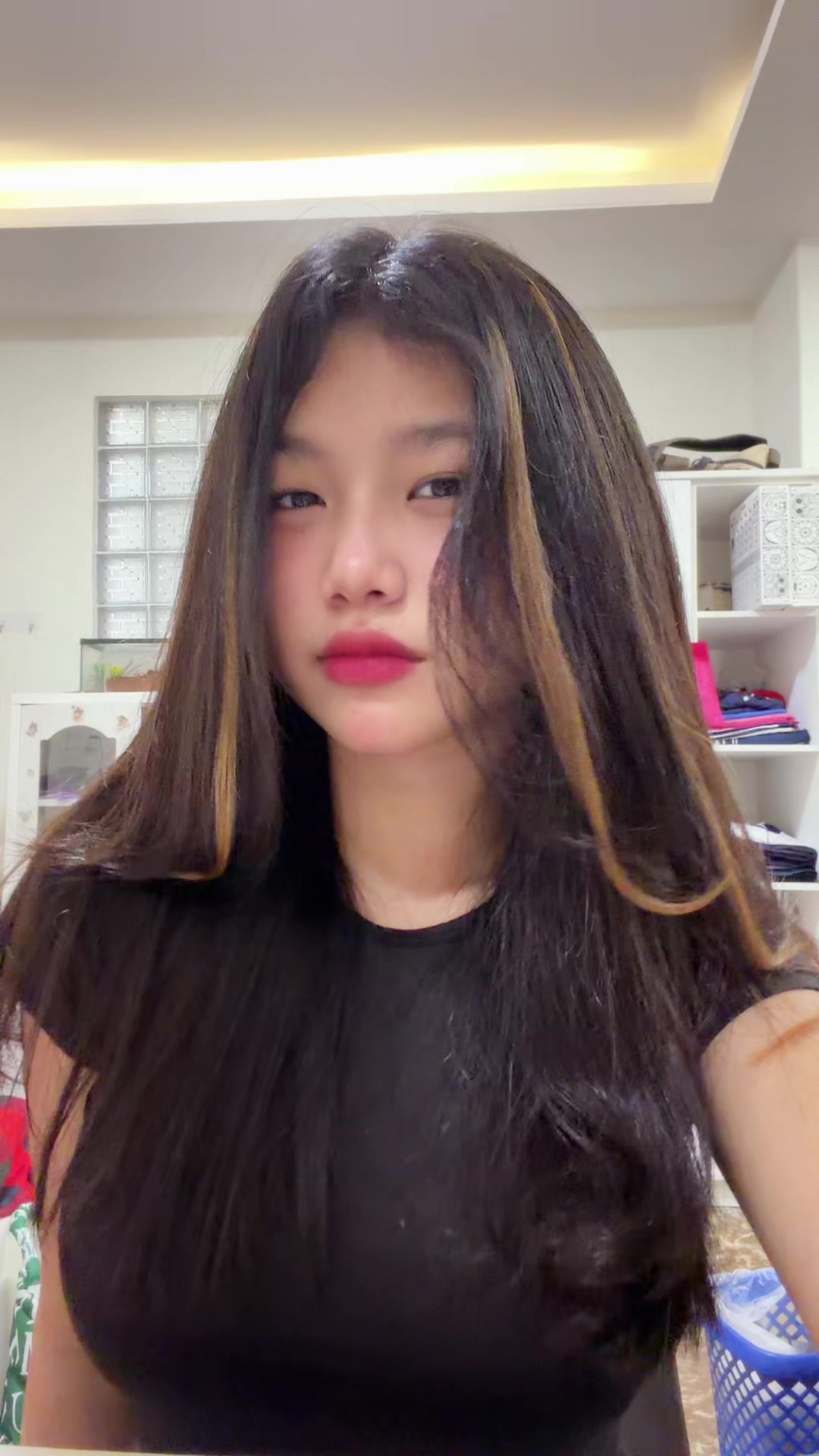 @Phyo-:/;”