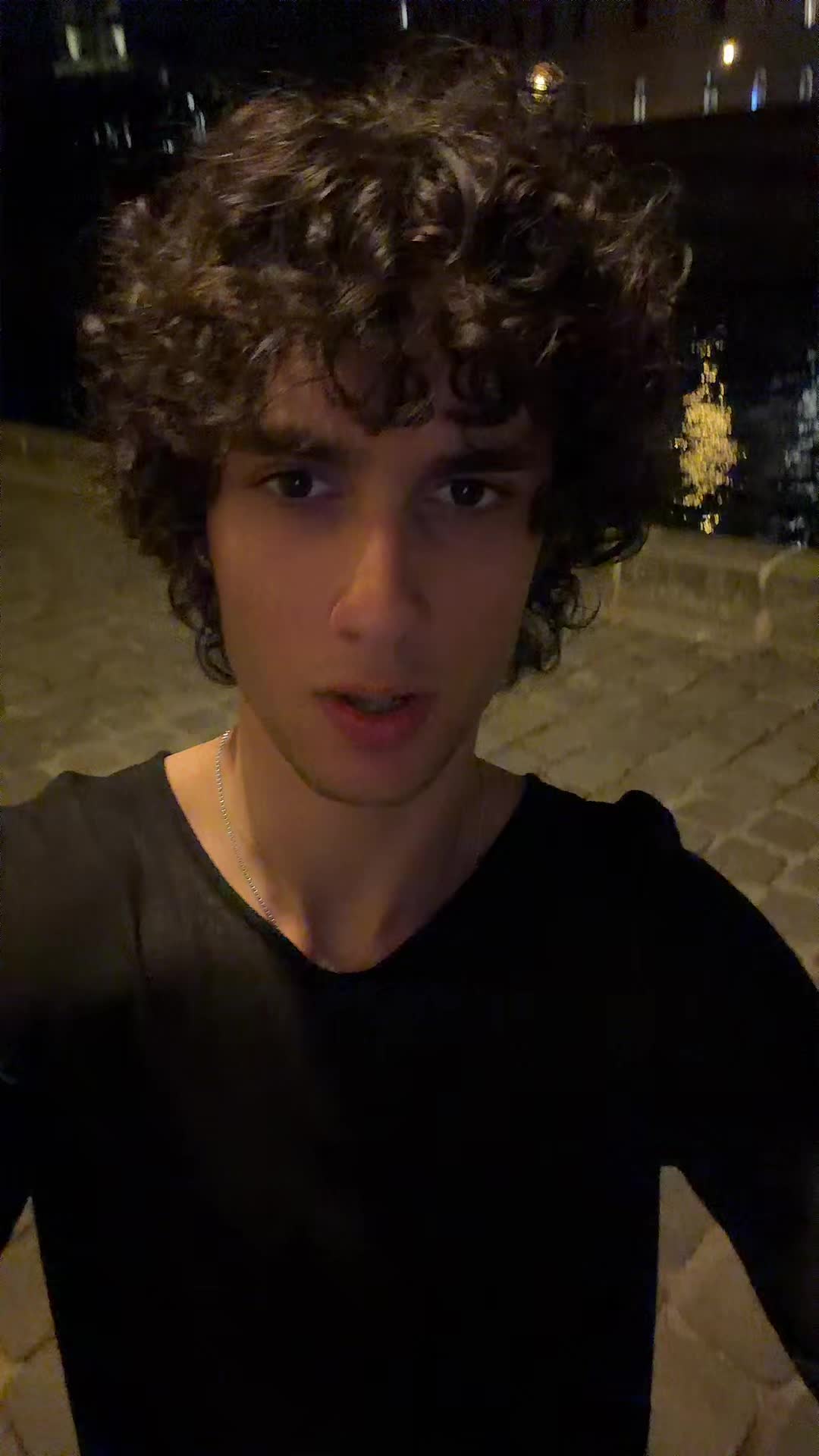 @sombr