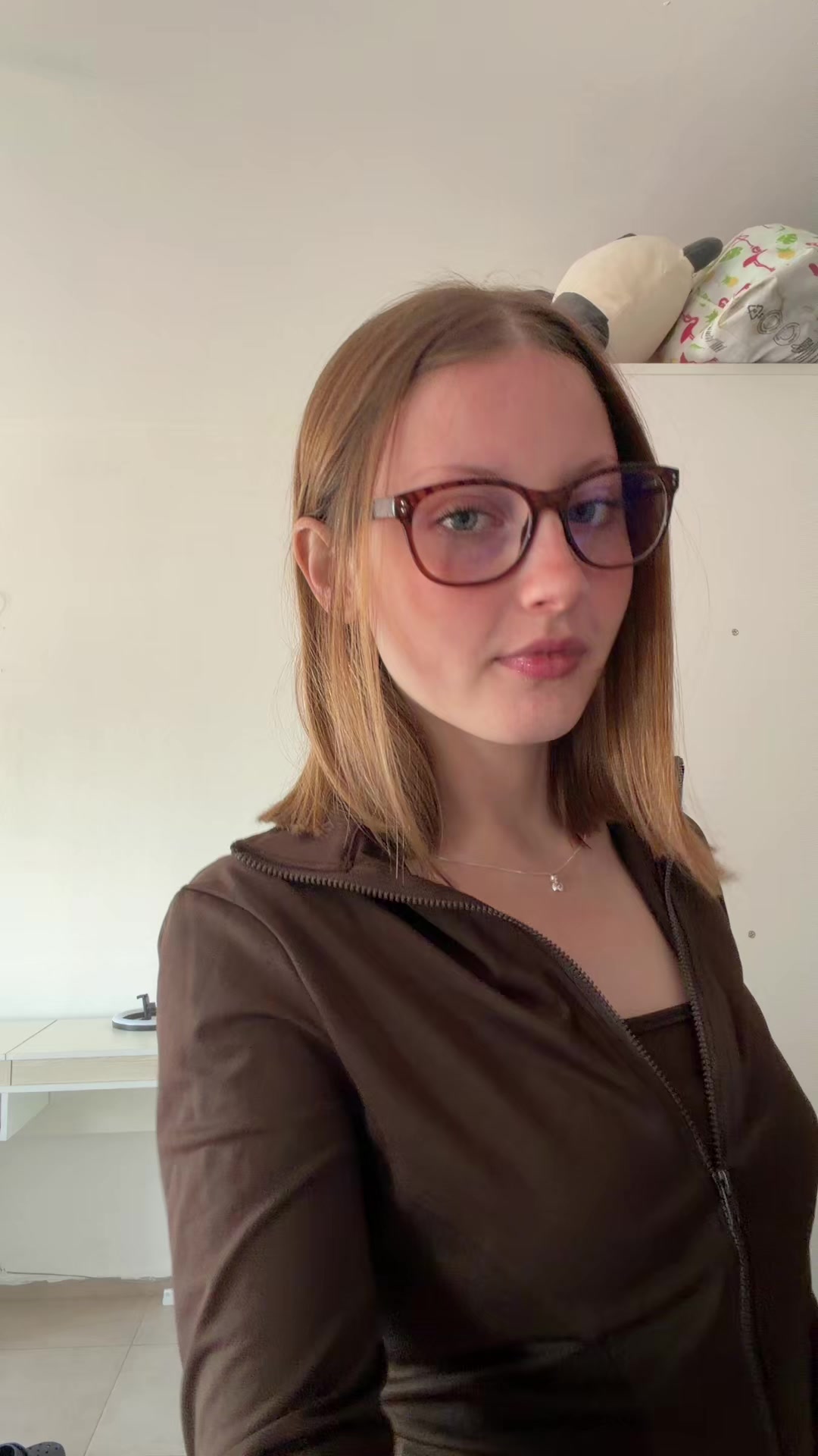 @abru