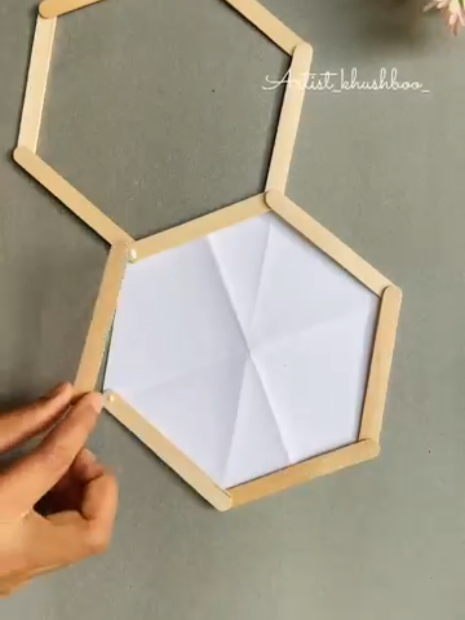 @Artist_Khushboo_