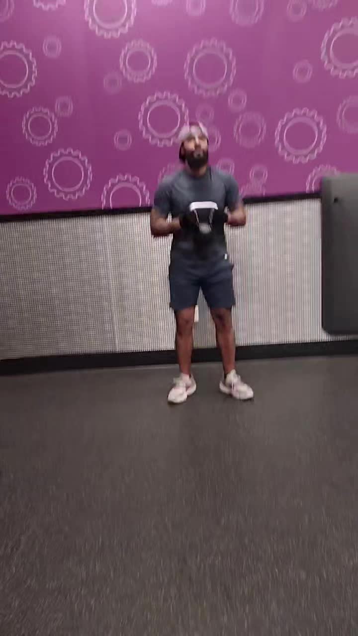 @DeeFitness 😤💪🏾💪🏾