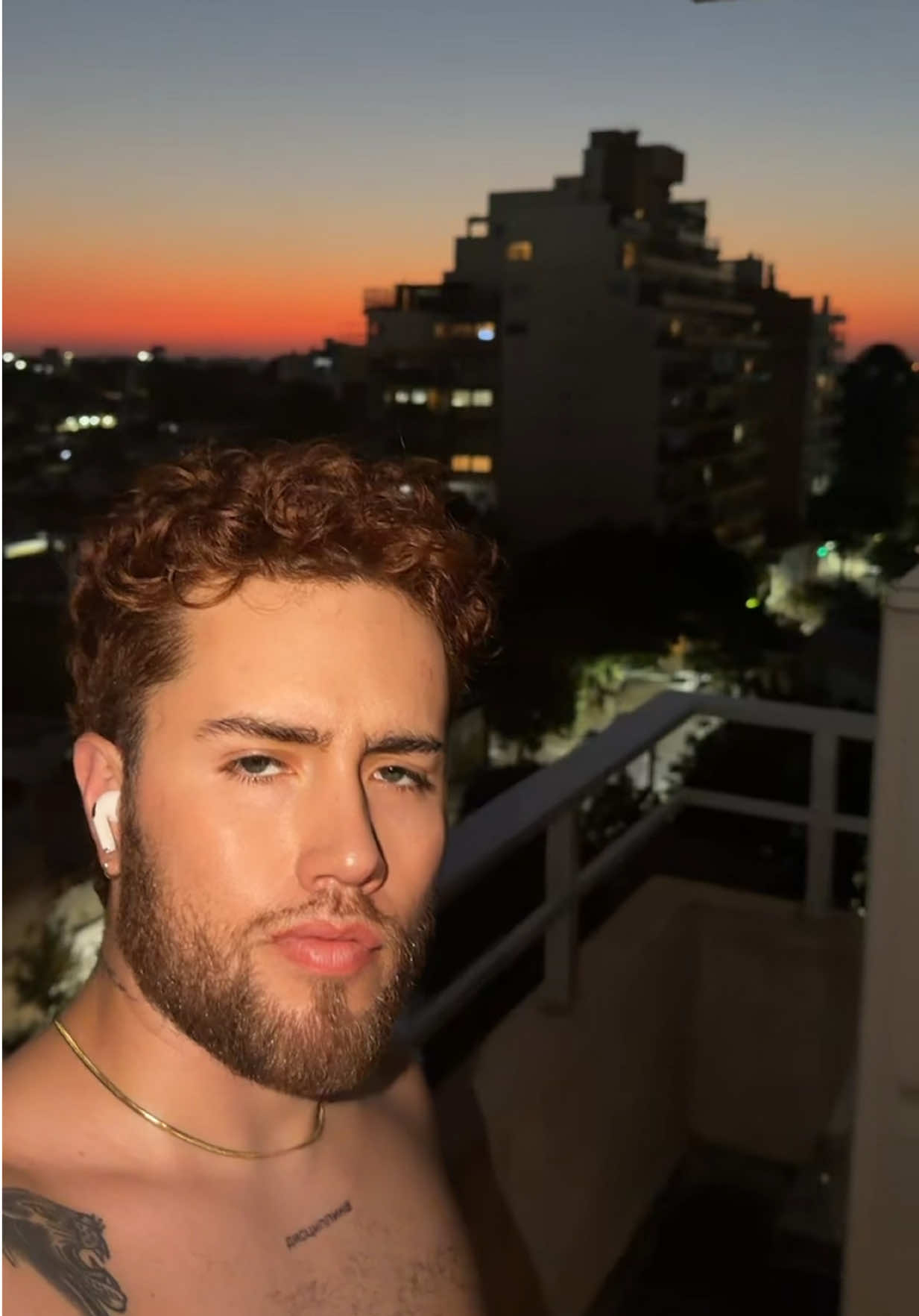 @AgusVibes.co