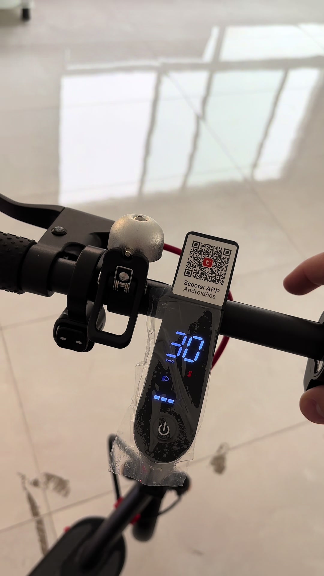@E-scooters.Lb