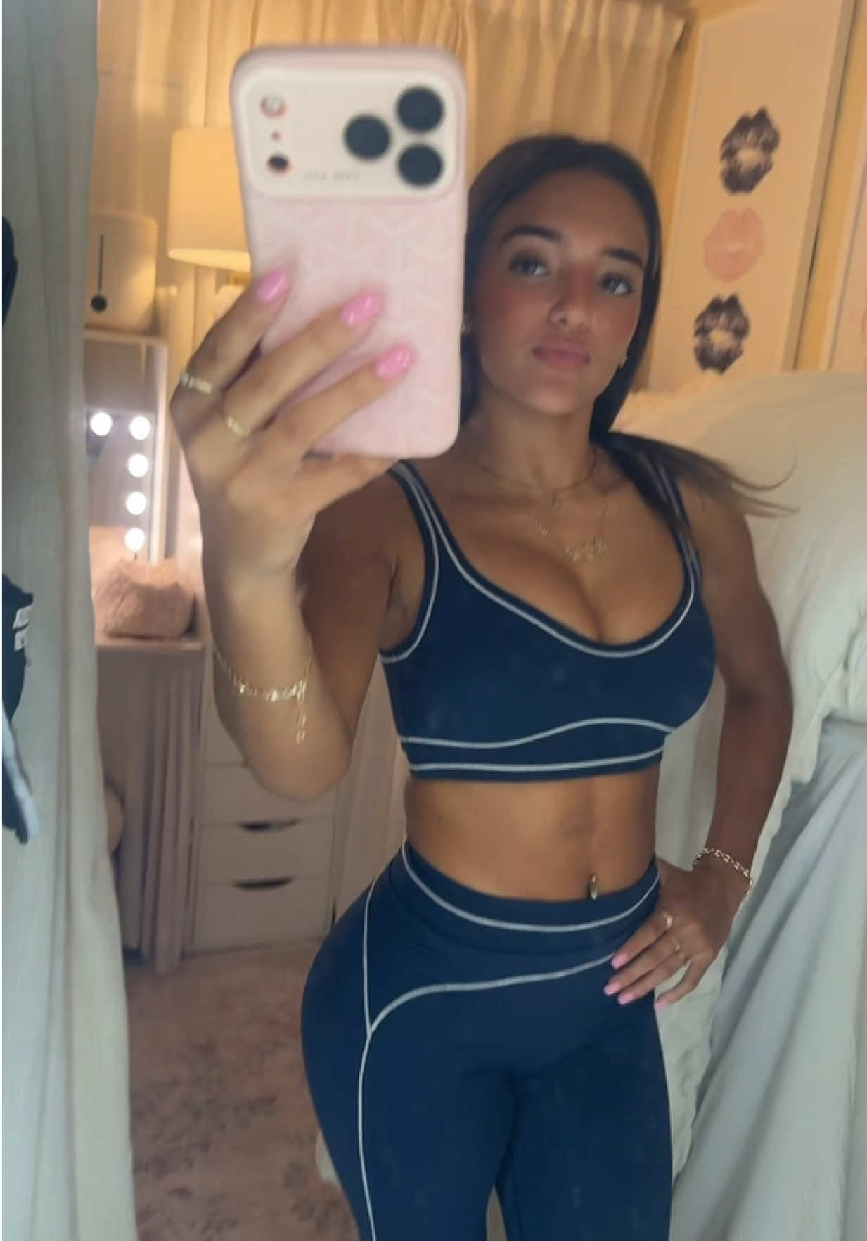 @Joslyned