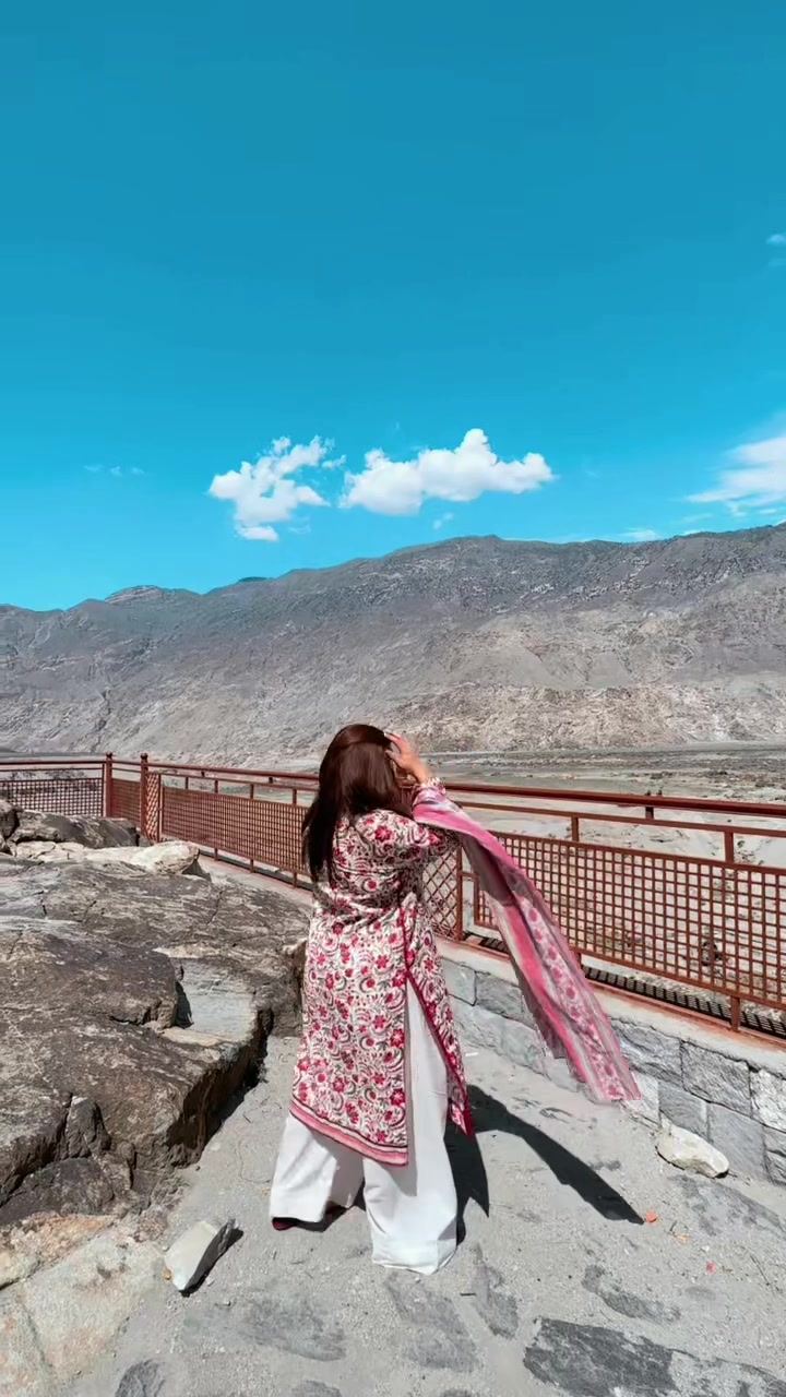 @Laibaqureshi🌸