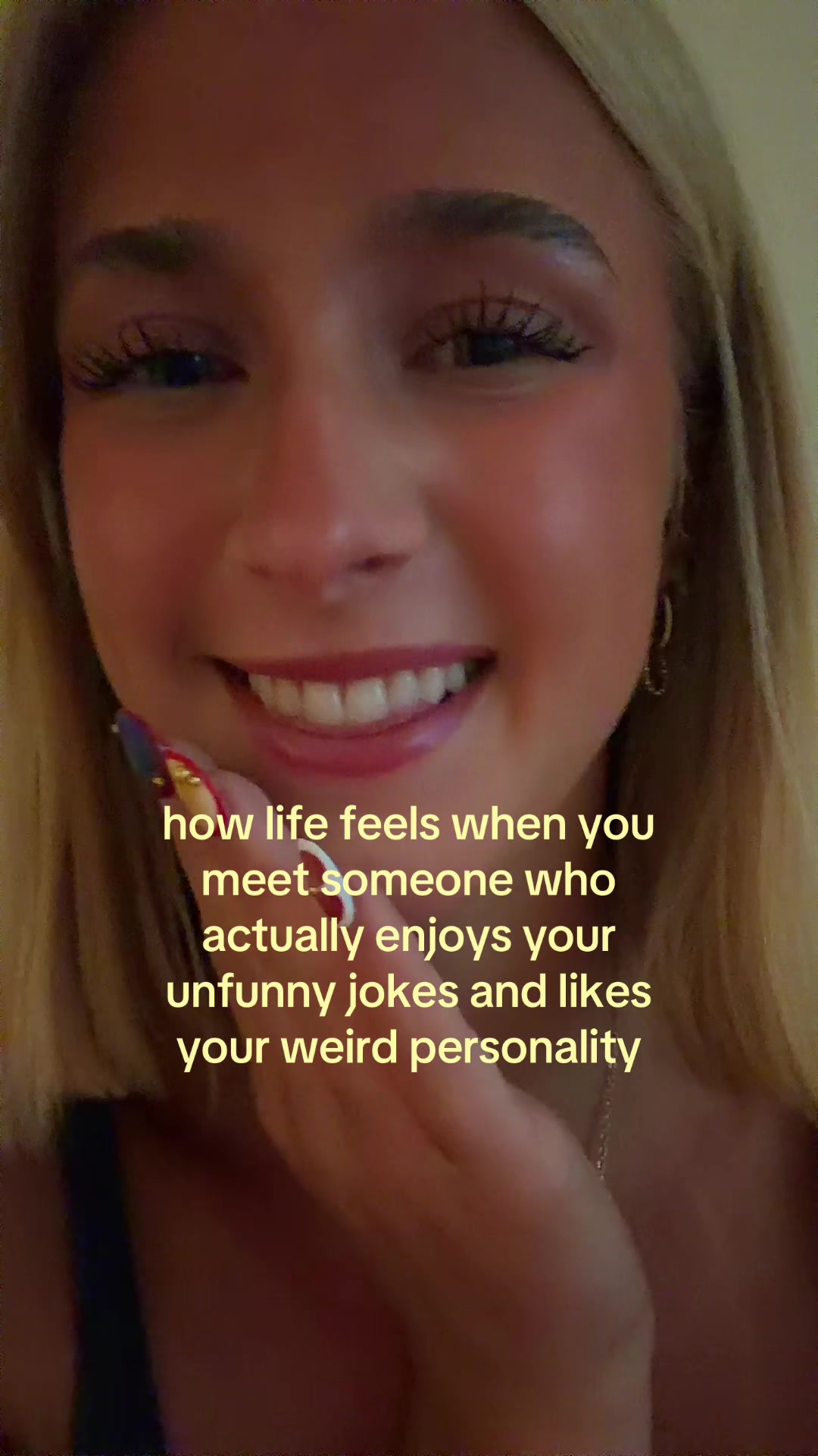 @theelliebarker