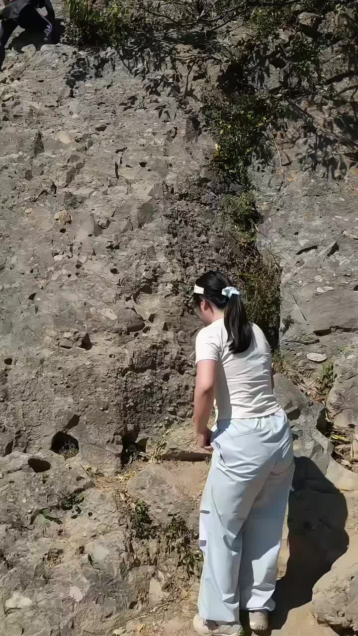@Elziee_