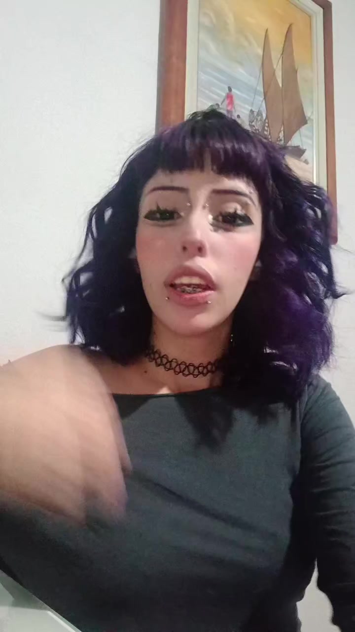 @é a ravena 🧟♀️