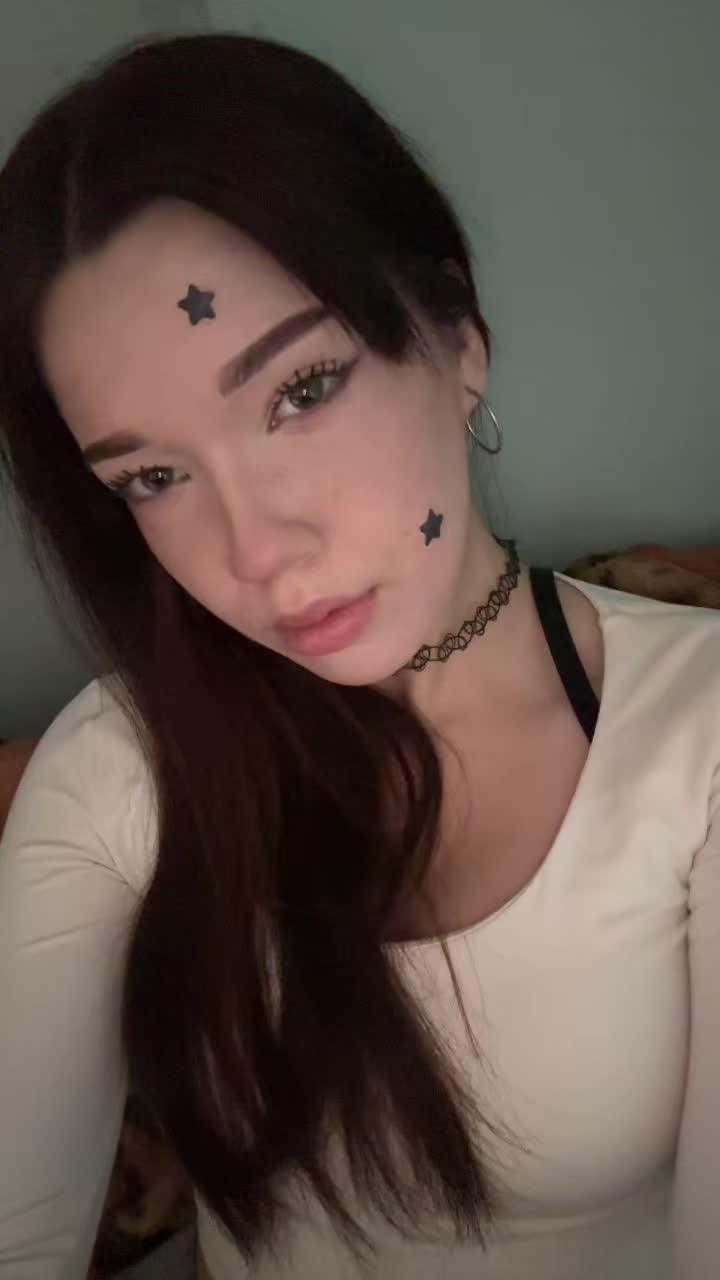 @ася🕷️