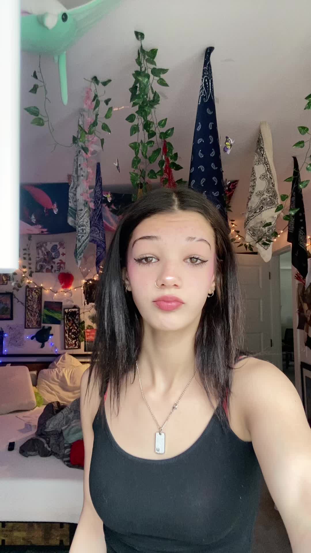 @🤷🏻&zwj;♀️