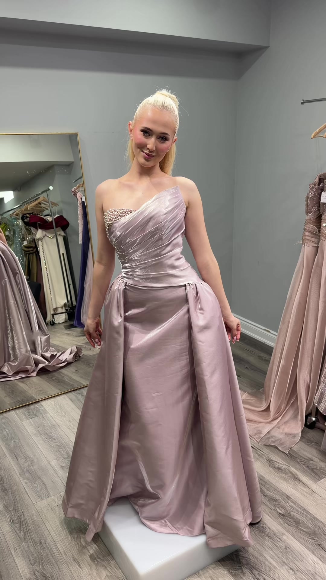 @Emerald Couture Dress Inc.
