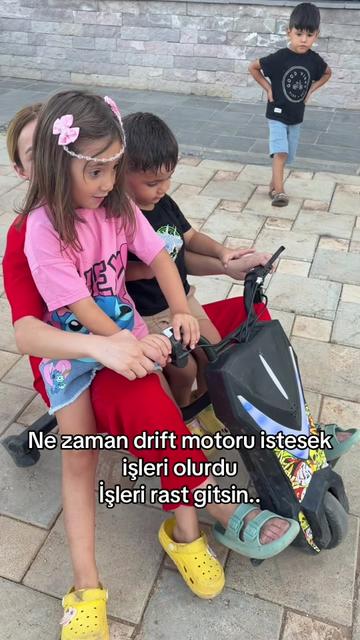 @Eylemceee