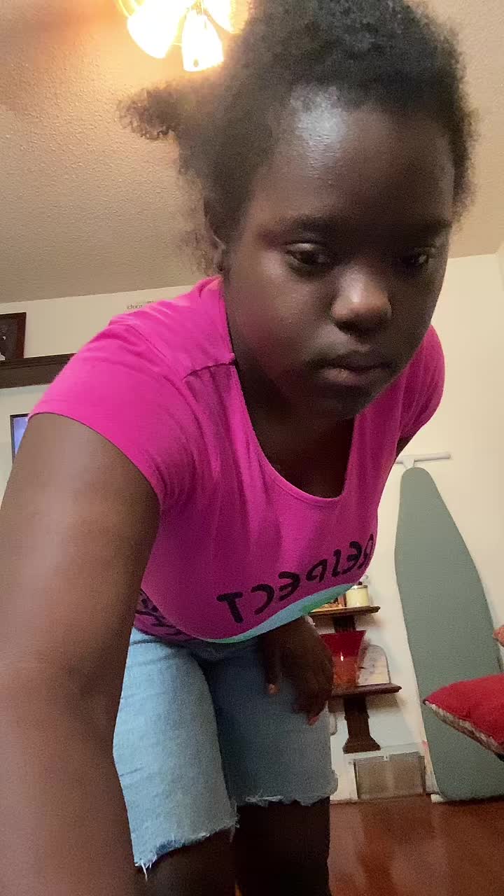 @MissZoeAaliyah09.   Pit babe